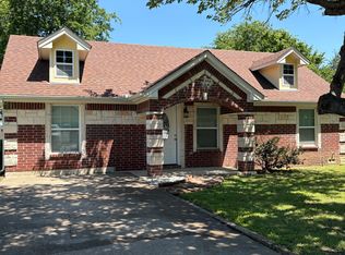 804 Clyde St, White Settlement, TX 76108