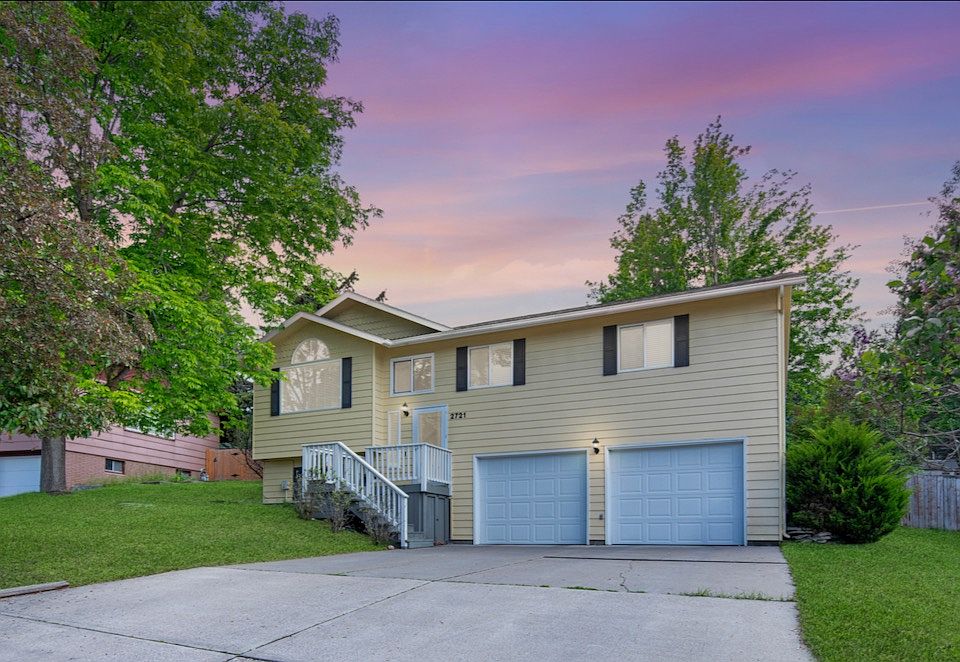 1st image of 2721 Valley View Dr