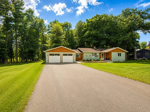 449 Maple Ln, Coleman, WI 54112
