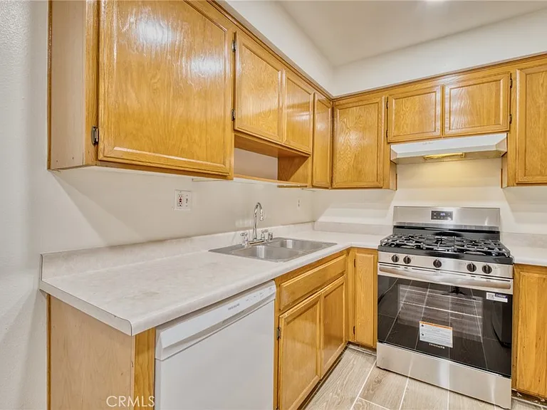 4546 Murietta Ave #105 — Photo 8