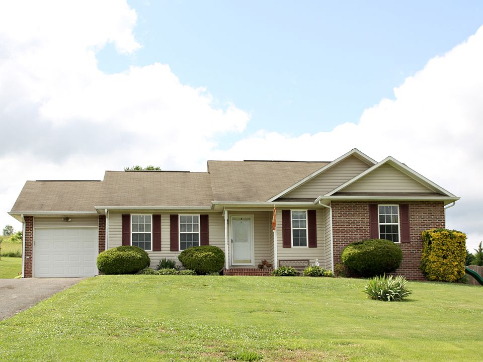 1st image of 127 Chapel View Dr