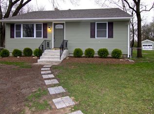 206 Warwick Rd, Deptford, NJ 08096