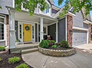 1561 Parkside Dr, Liberty, MO 64068