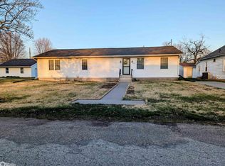 2232 S 12th St, Burlington, IA 52601