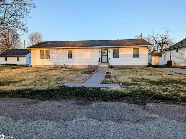 2232 S 12th St, Burlington, IA 52601