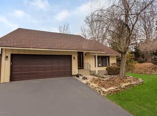 13 Summit Ave, Manalapan, NJ 07726