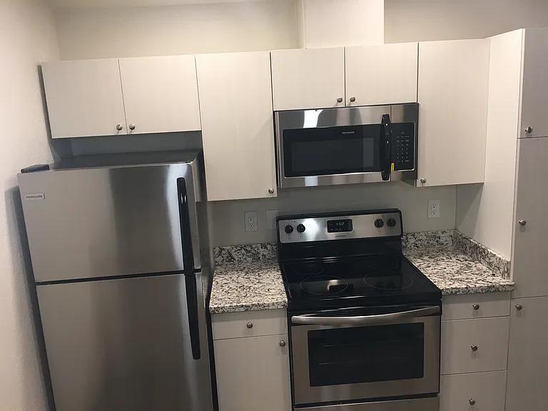 5150 N Valentine Ave — Photo 15