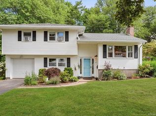74 Parsons Dr, West Hartford, CT 06117