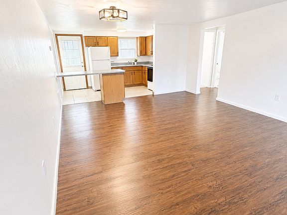 3rd image of 3 Andreis Ln