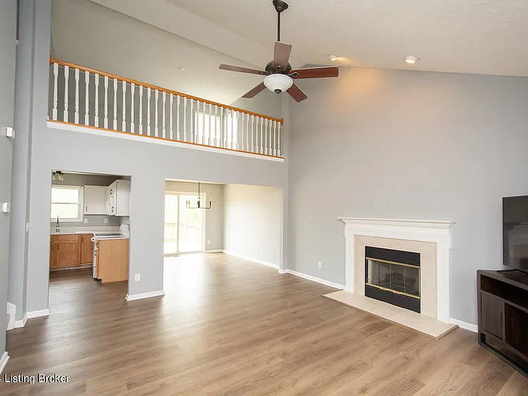 6702 Shallow Rock Dr — Photo 3