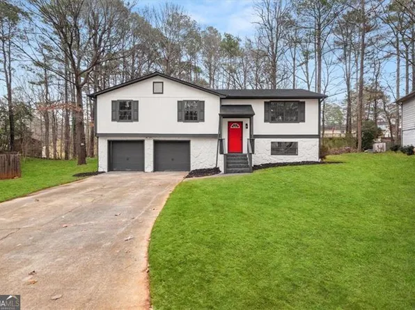 7012 Winter Woods Ct, Morrow, GA 30260