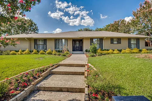 3709 Peter Pan Dr Photo 1
