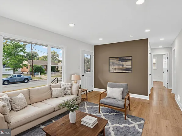 2211 Vermont Ave, Landover, MD 20785