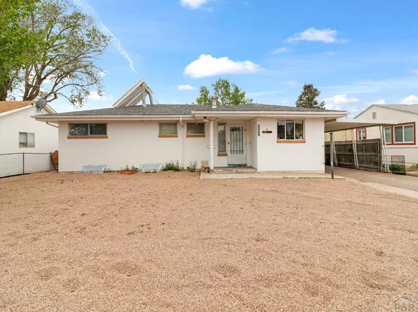 1709 Crestmoor Dr, Pueblo, CO 81001