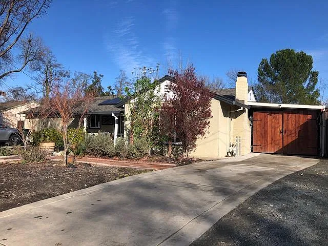1 bed, 420 sqft, $1,950 — Photo 1
