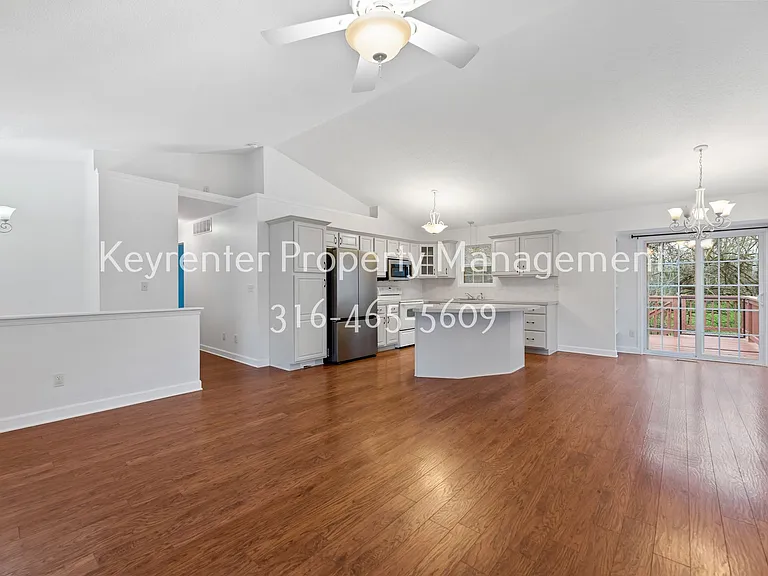 517 E Minneha Ave — Photo 11