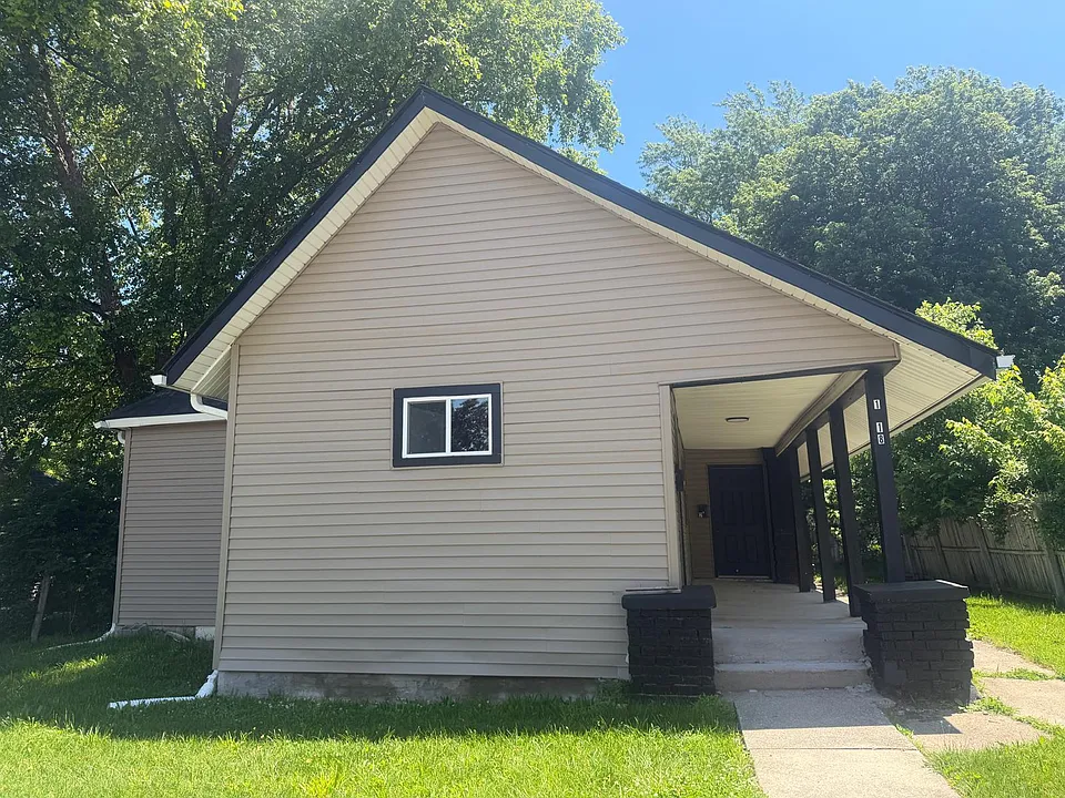 1718 N Lafountain St #3