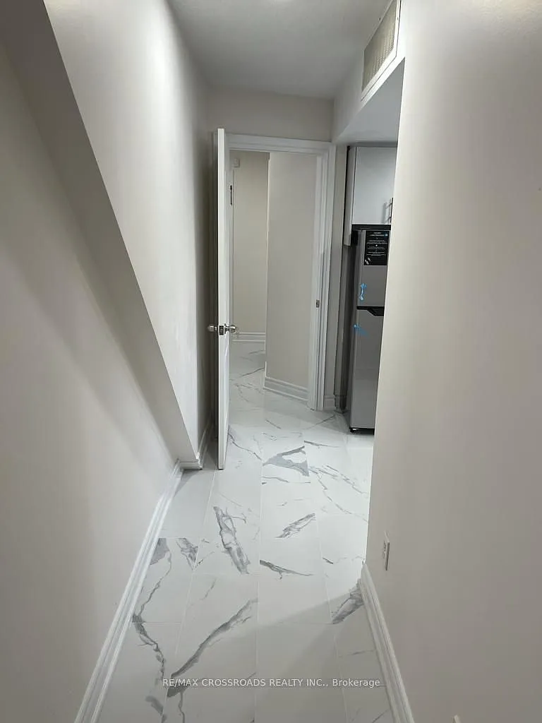 2 bed, $1,600 — Photo 2