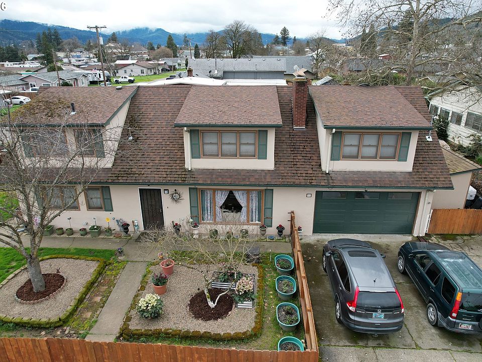 1st image of 212 Park St