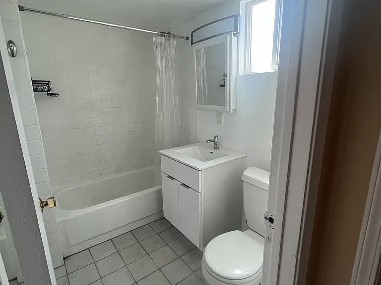 3664 1/2 Madrone Ave — Photo 3