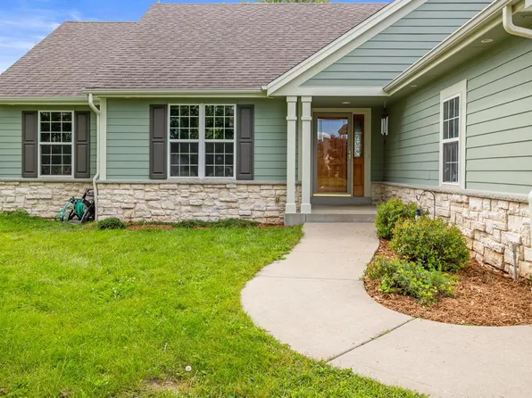 815 Sutton DRIVE, Eagle, WI 53119