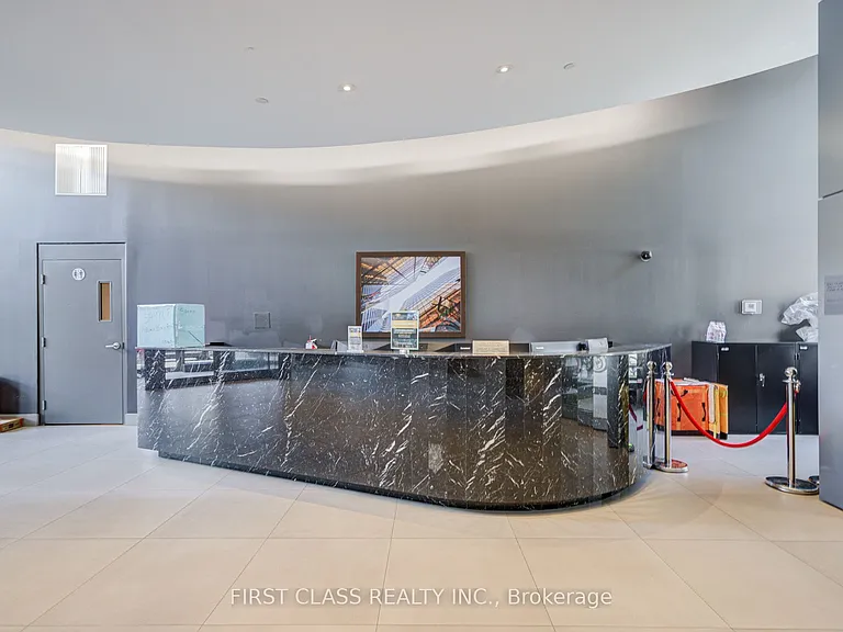 68 Abell St #527 — Photo 32
