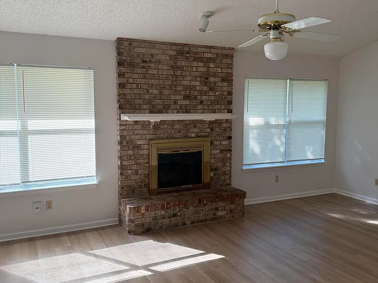 2049 Whitney Nicole Ln — Photo 6