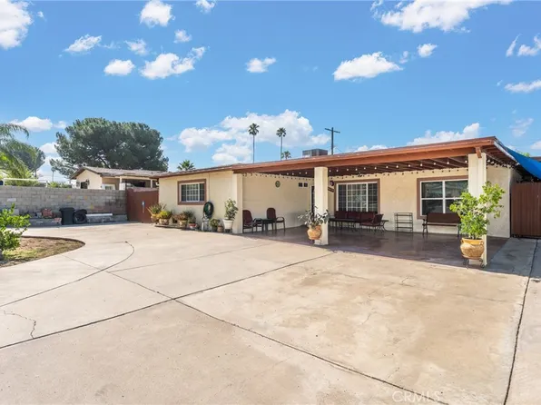 25479 Los Flores Dr, San Bernardino, CA 92404