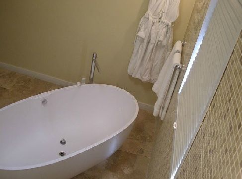 3rd image of 901 S Royal Poinciana Blvd