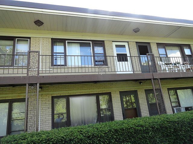 1st image of 14 King Arthur Ct APT 10