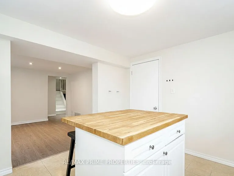 680 Marksbury Rd #BASEMENT — Photo 8