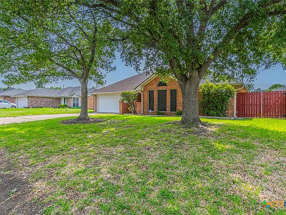 2nd image of 706 Pecos Dr