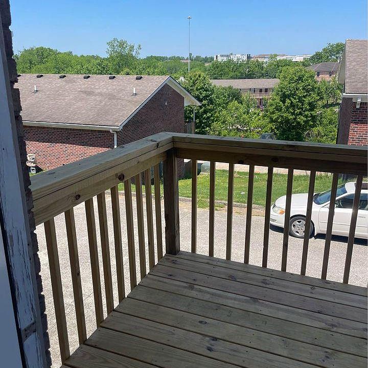 1st image of 174 S Killarney Ln APT 1