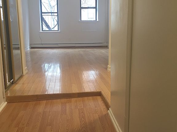 2nd image of 166 E 82nd St #D4
