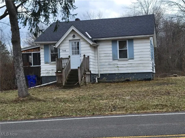 746 E Lake St, Ravenna, OH 44266