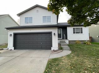 17703 J St, Omaha, NE 68135