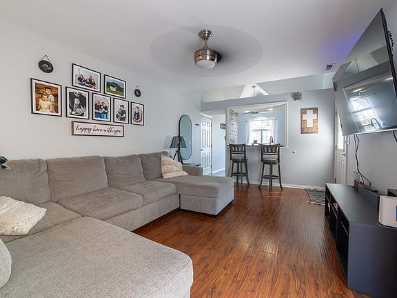 4th image of 4034 Shadwell Dr