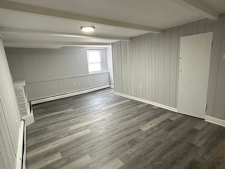 437 Sharon Ave — Photo 8