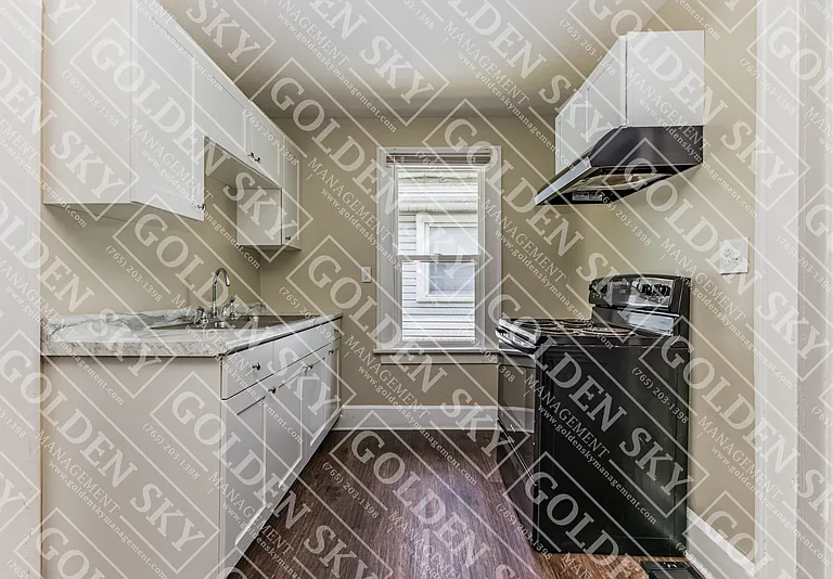 2909 S Franklin St — Photo 13