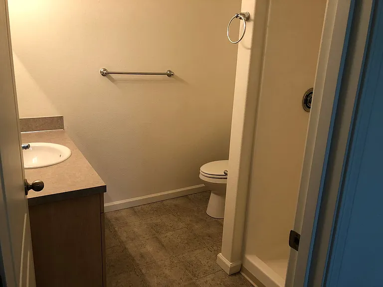 Falcon Ridge Apartments — Photo 72