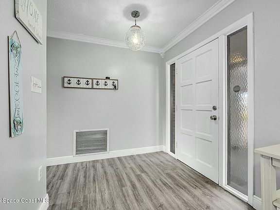 3rd image of 2651 Baywood Dr