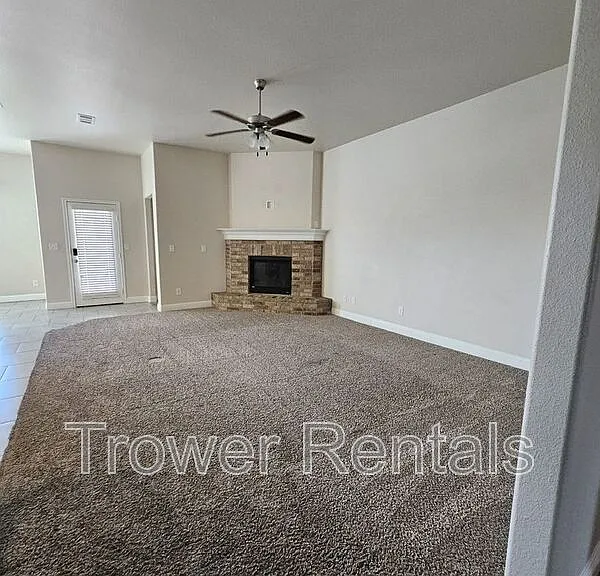 1021 E 90th Ct — Photo 10