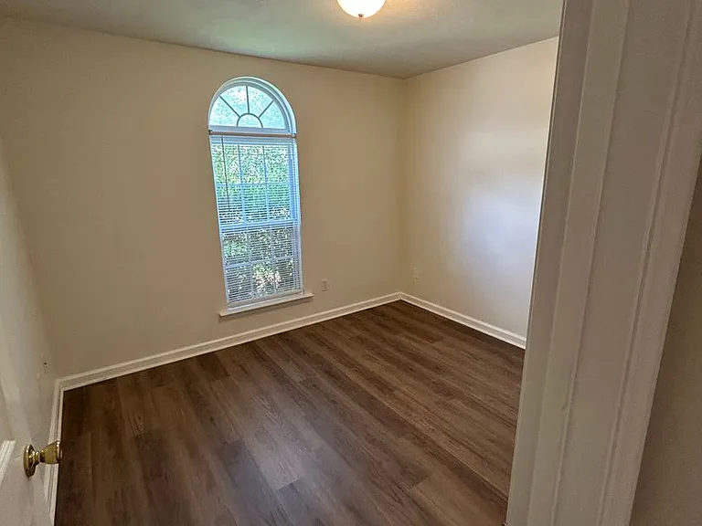 2031 Sunny Dale Dr — Photo 10