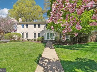 1707 Galloway Dr, Vienna, VA 22182