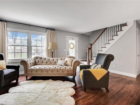 4th image of 9405 Knox Dr
