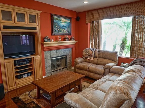 4th image of 27500 Nestor Ct