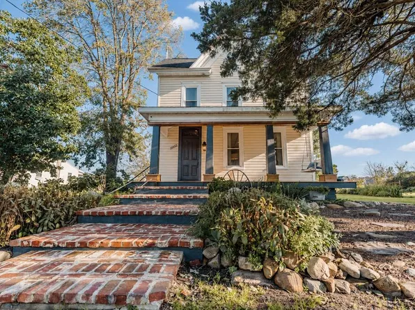 39052 Church St, Greenbackville, VA 23356