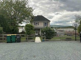 610 Ringgold St, Waynesboro, PA 17268