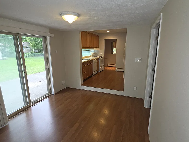 21669 Middlebelt Rd — Photo 12