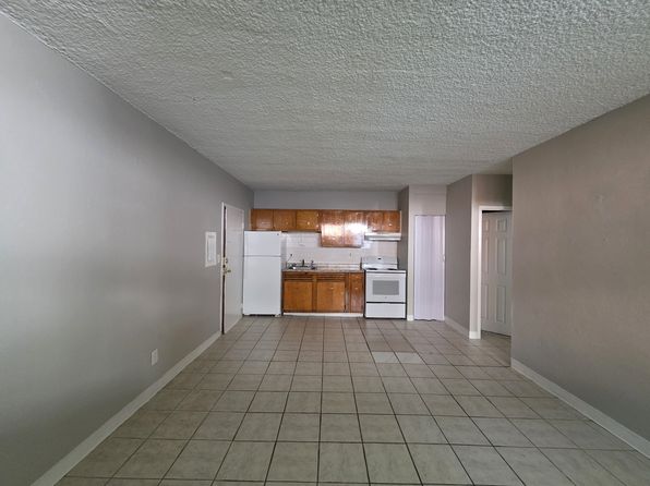 31 Austin St APT 2A